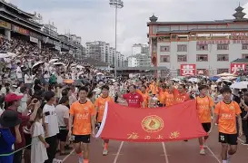 九游官方平台 -游泳友谊赛上演强强对话，陇右猎隼队强势横扫姑苏银狐队，多点开花奏效；赛季拐点或已出现的简单介绍