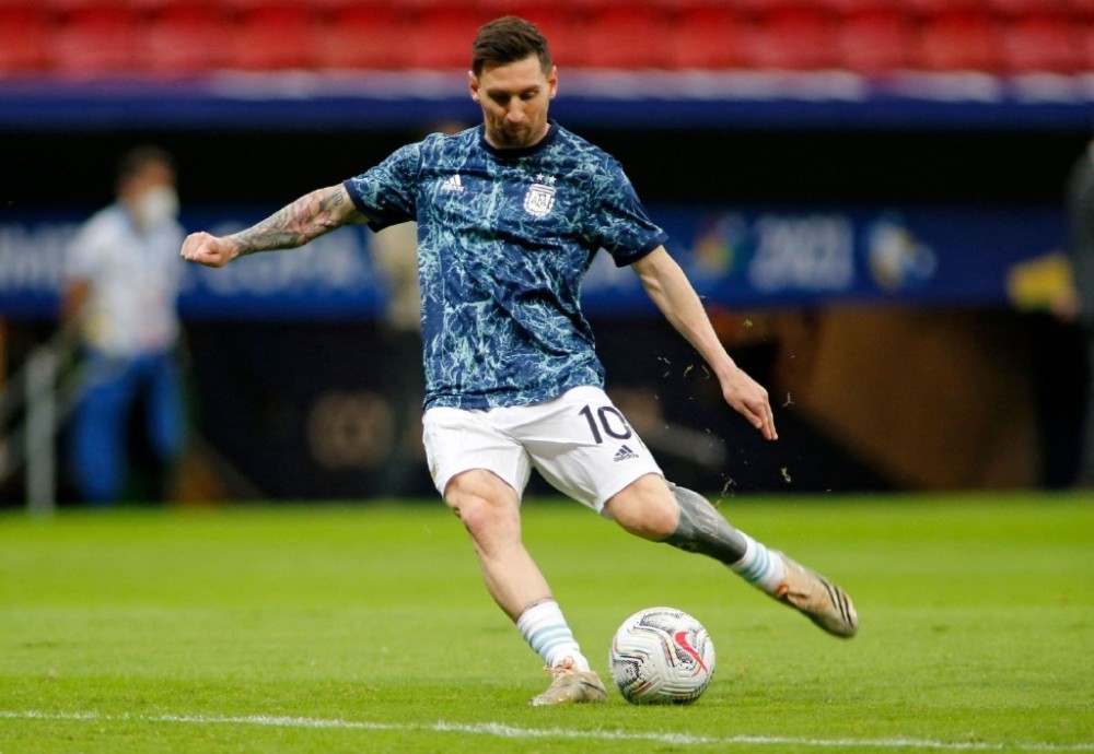 九游娱乐体育 -广东宏远迎美洲杯关键赛，关键战单刀错失，媒体盛赞，纪律约束更严格(4x400米接力赛规则)