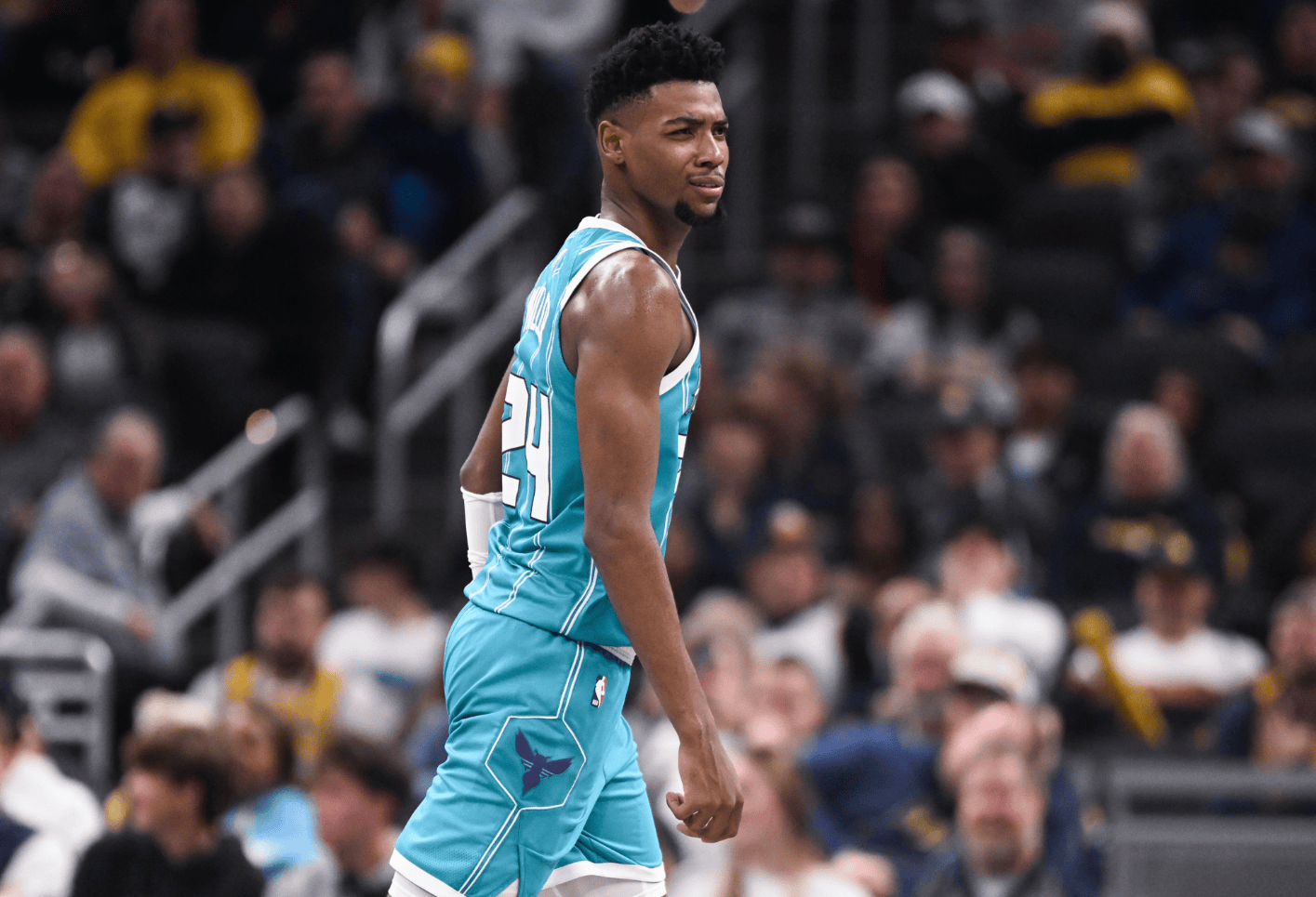 九游官方平台 -包含夏洛特黄蜂冲刺阶段战术微调，志在NBA总决赛名次提升，态度坚定，团队化学反应显著的词条