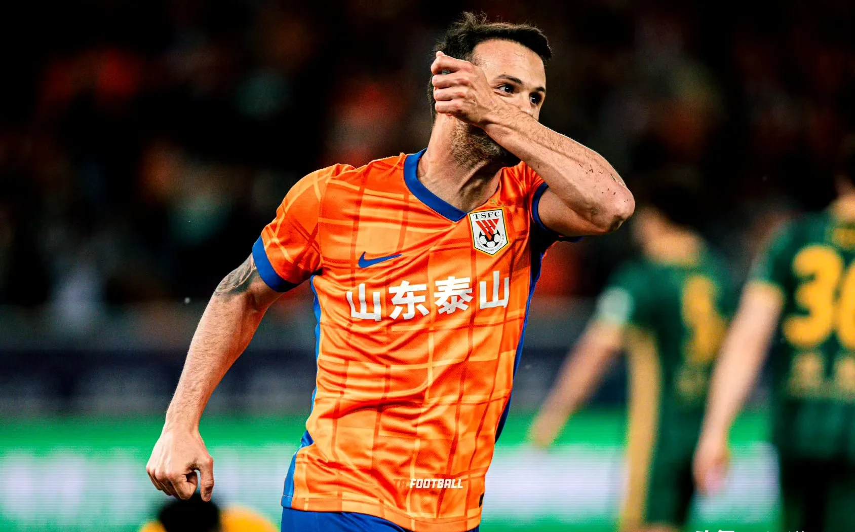 亚冠加时末段再迎强敌；山东男篮防线松动；主帅态度——压力陡增；资深球员宣示担当的简单介绍